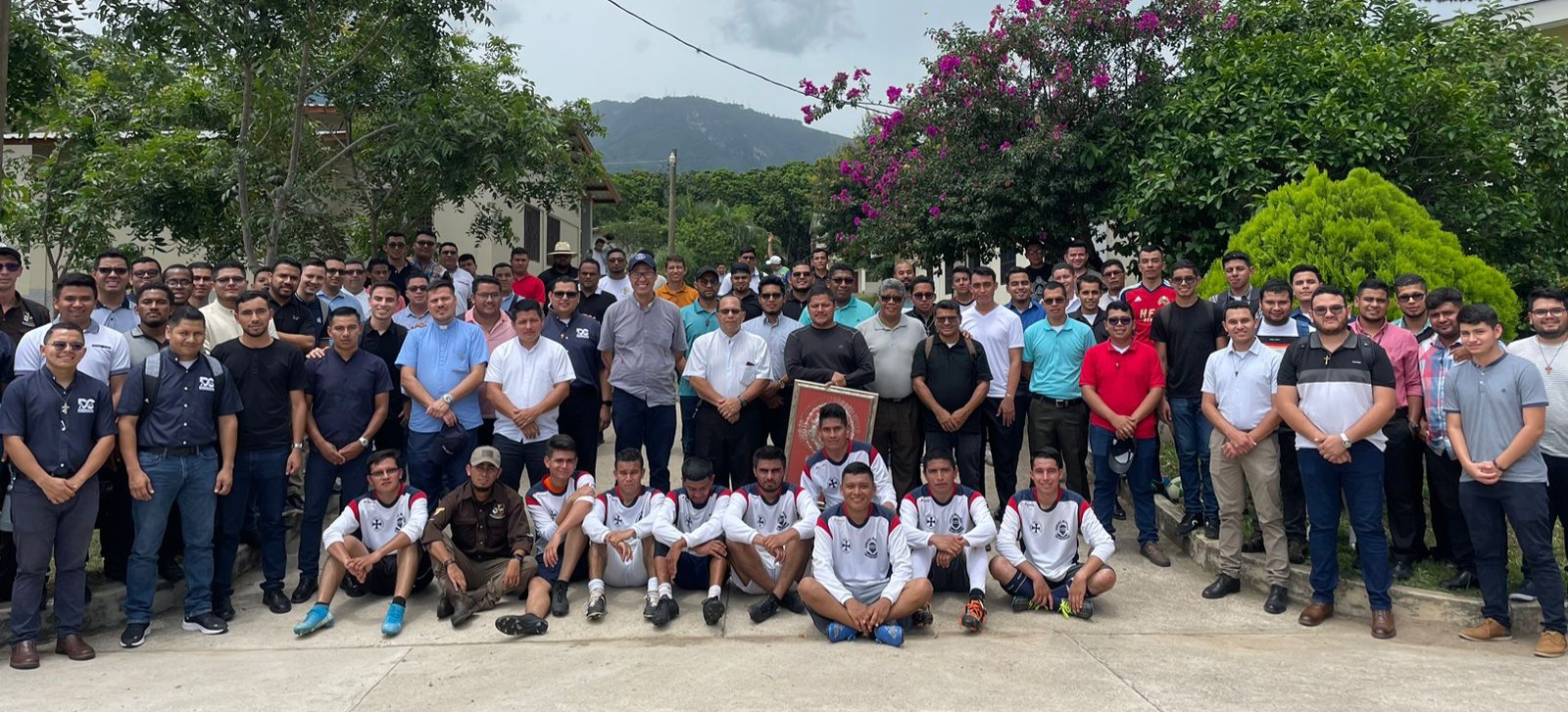 Encuentro Fraternal Entre Seminarios Fortalece la Unidad Eclesial en Comayagüa